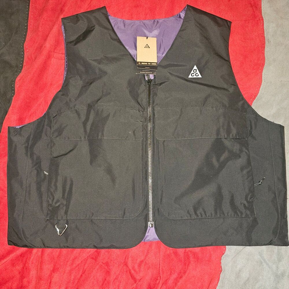 Nike Men's ACG Skull Peak PrimaLoft Reversible Vest, Color Black/Dark, Size XXL‎